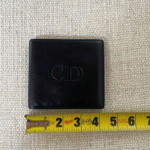 Dior wallet